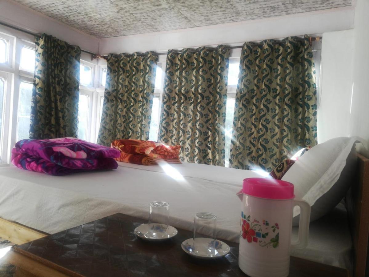 Sernang Homestay Hundar Exterior photo
