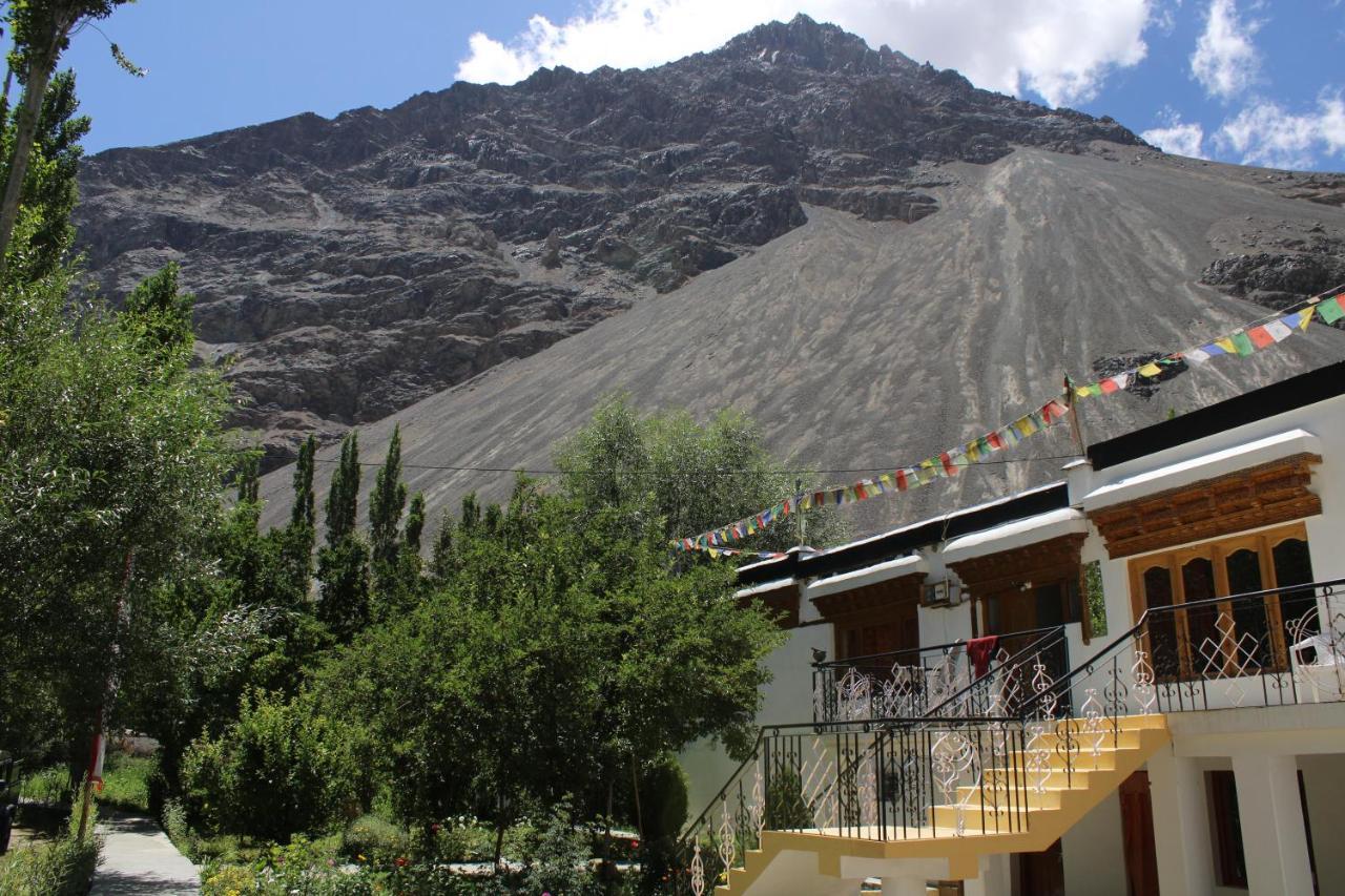 Sernang Homestay Hundar Exterior photo