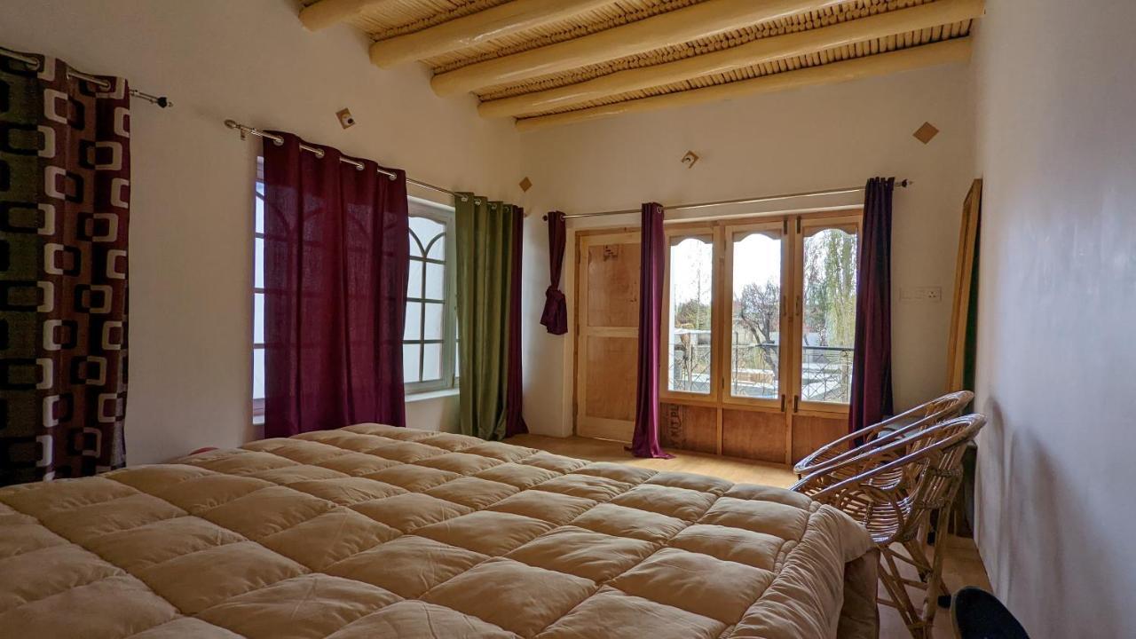 Sernang Homestay Hundar Exterior photo