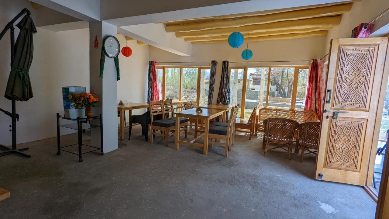 Sernang Homestay Hundar Exterior photo